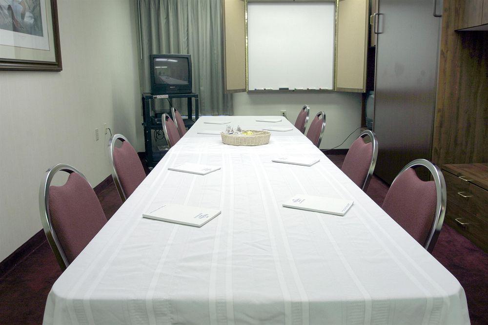 Hotel Candlewood Pittsburgh-cranberry By Ihg 2*