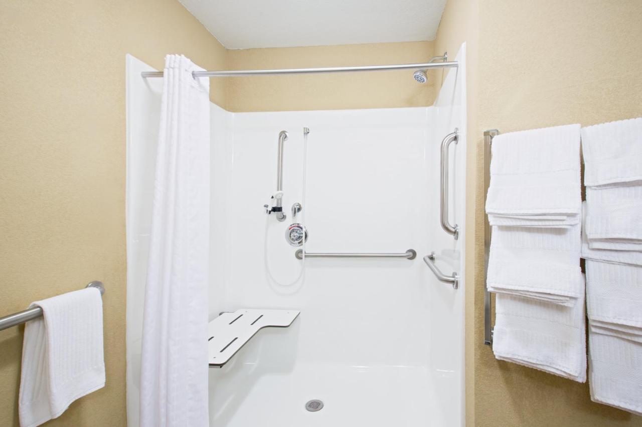 Hotel Candlewood Pittsburgh-cranberry By Ihg 2*