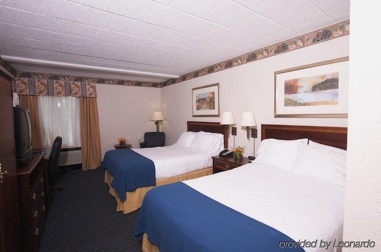 Candlewood Pittsburgh-cranberry By Ihg 2*