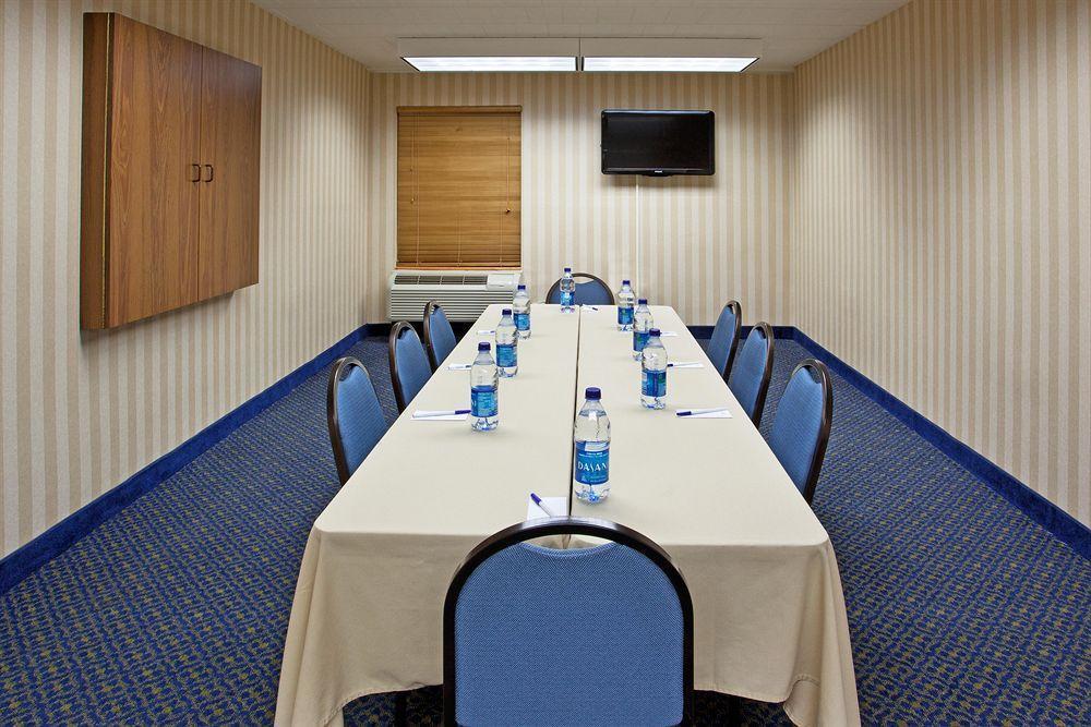 Candlewood Pittsburgh-cranberry By Ihg Cranberry Township